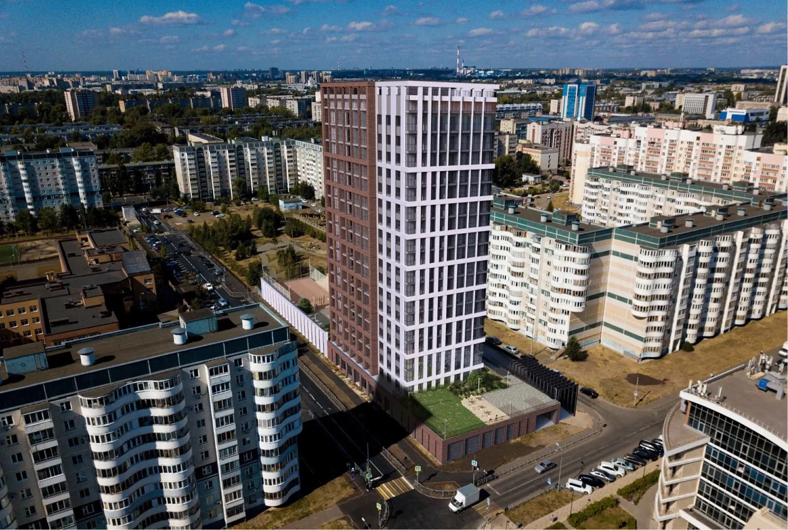 Дом Давинчи, двор на стилобате и окружающие кварталы Ново-Савиновского района